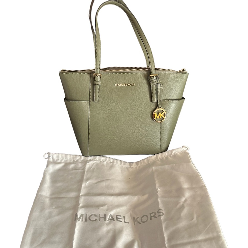 Michael Kors Charlotte Large Saffiano